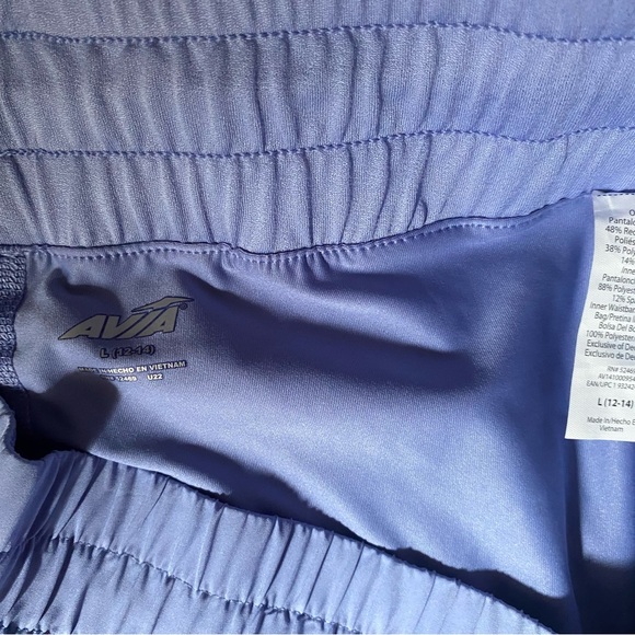 Large, running shorts - Picture 3 of 4